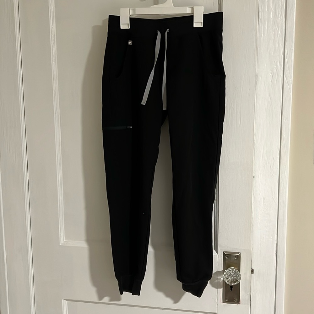 FIGS Zamora Jogger Scrub pants